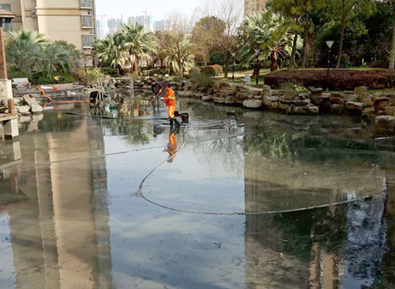 杜集景观池淤泥清理